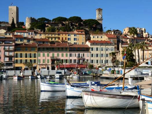 Bar / Café à vendre 690 000 € 67 m² d'espace de restauration Cannes 06400