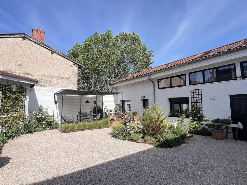 Maison à vendre, 220m², LA TOUR DE SALVAGNY