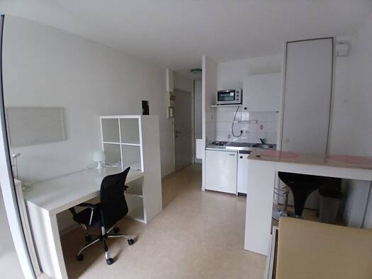 Appartement à louer 425 € 1 pièce 1 chambre 18 m² 2ème étage Europe Brest 29200