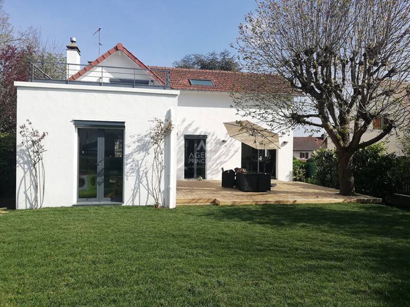 Maison à vendre, 165m², LE MESNIL LE ROI