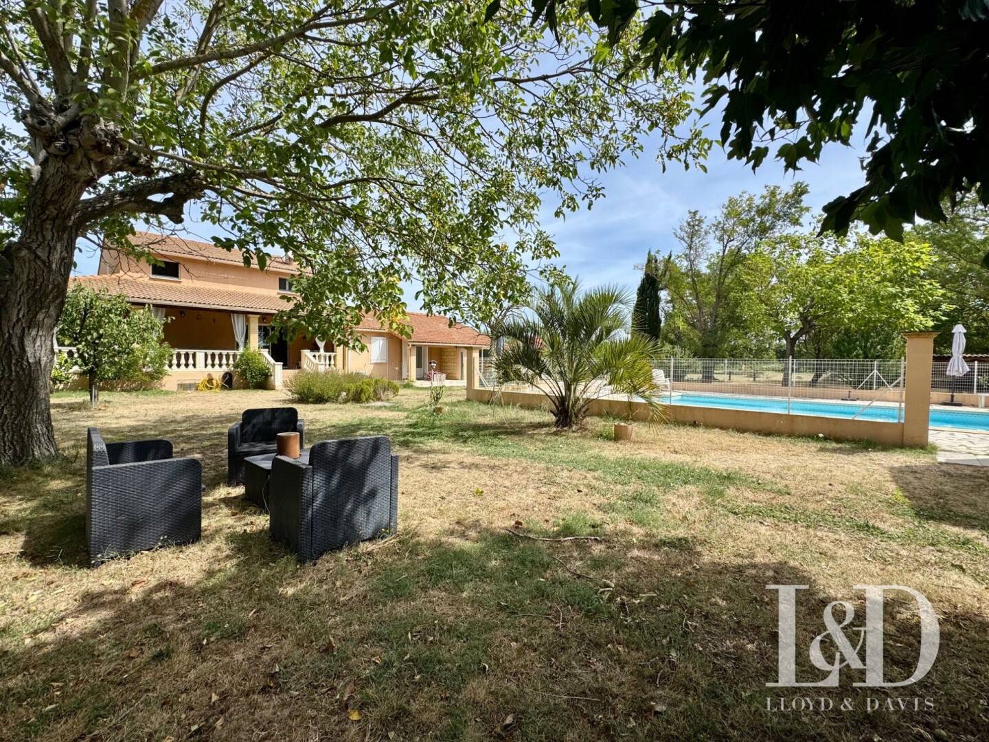 Maison à vendre, 239m², SAINT QUENTIN LA POTERIE