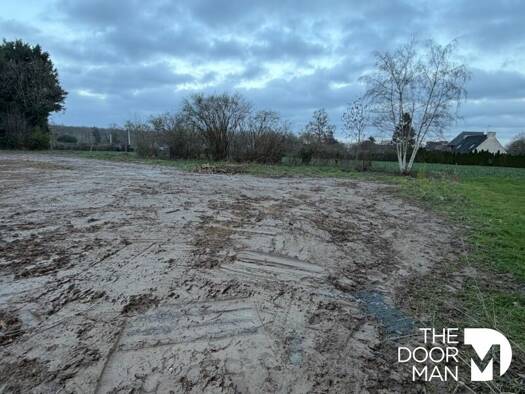 Terrain constructible viabilisé à vendre 97 300 € 377 m² de terrain Langrolay-sur-Rance 22490