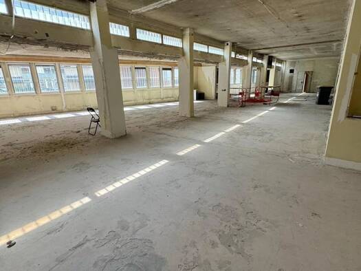 Local d'activités à vendre 2 600 000 € 300 m² d'espace de stockage Reine-Mairie Boulogne-Billancourt 92100