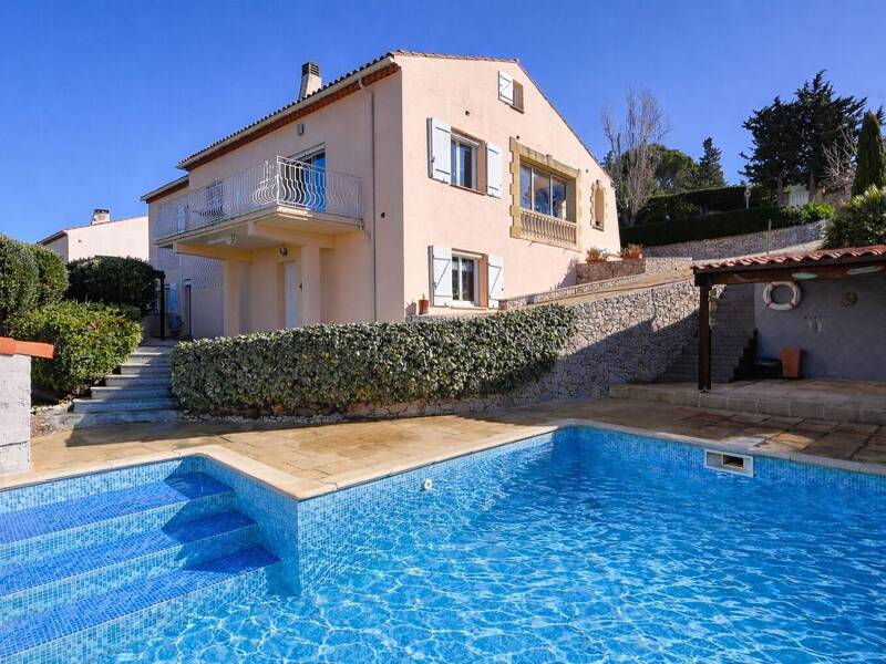 Maison à vendre, 220m², CARNOUX EN PROVENCE