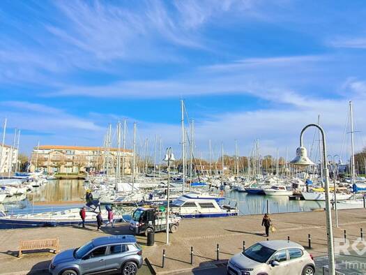 Appartement à vendre 366 000 € 4 pièces 3 chambres 121,8 m² Étage 1/3 Rochefort 17300