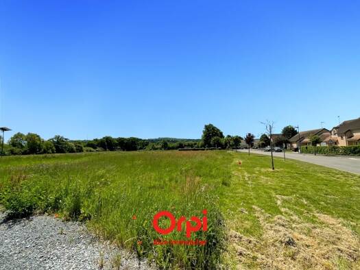 Terrain constructible viabilisé à vendre 15 300 € 592 m² de terrain Boussac 23600