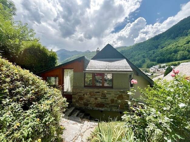 Villa à vendre 490 000 € 9 pièces 6 chambres 131 m² 1 200 m² de terrain Genos 65240