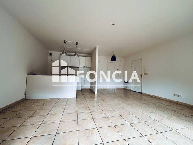 Maison à louer, 66m², HYERES