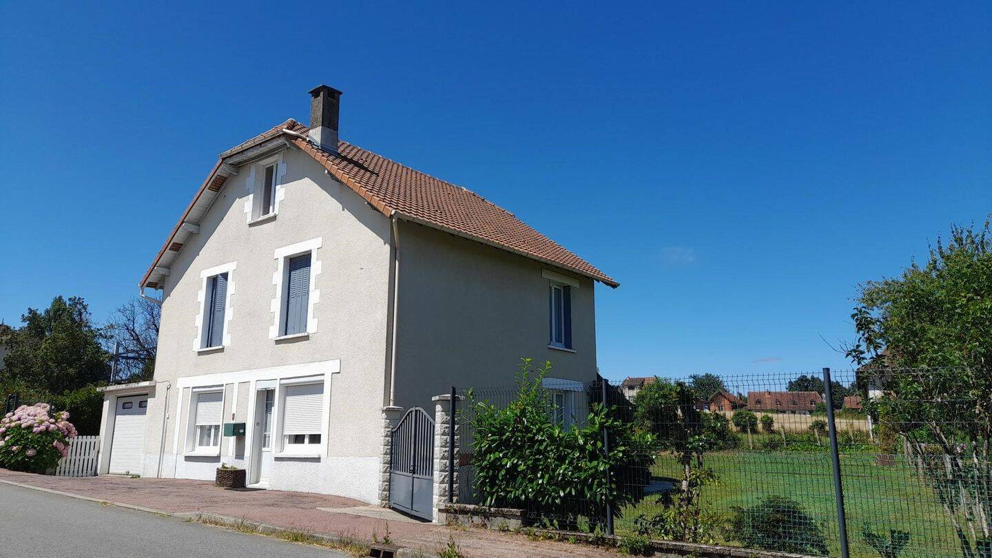 Maison à vendre, 114m², SAINT PRIEST LES FOUGERES