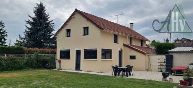 Maison à vendre 270 000 € 6 pièces 4 chambres 144 m² 847 m² de terrain Sourdun 77171