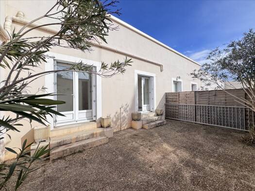 Appartement à louer 630 € 3 pièces 2 chambres 51 m² RDC Ouest Saint-Paul-Trois-Châteaux 26130