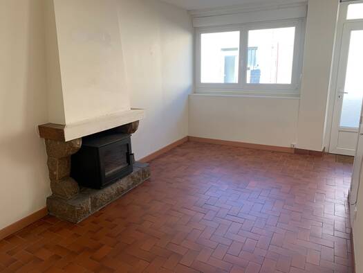 Appartement à louer 365 € 3 pièces 2 chambres 52 m² RDC Châtillon-en-Vendelais 35210