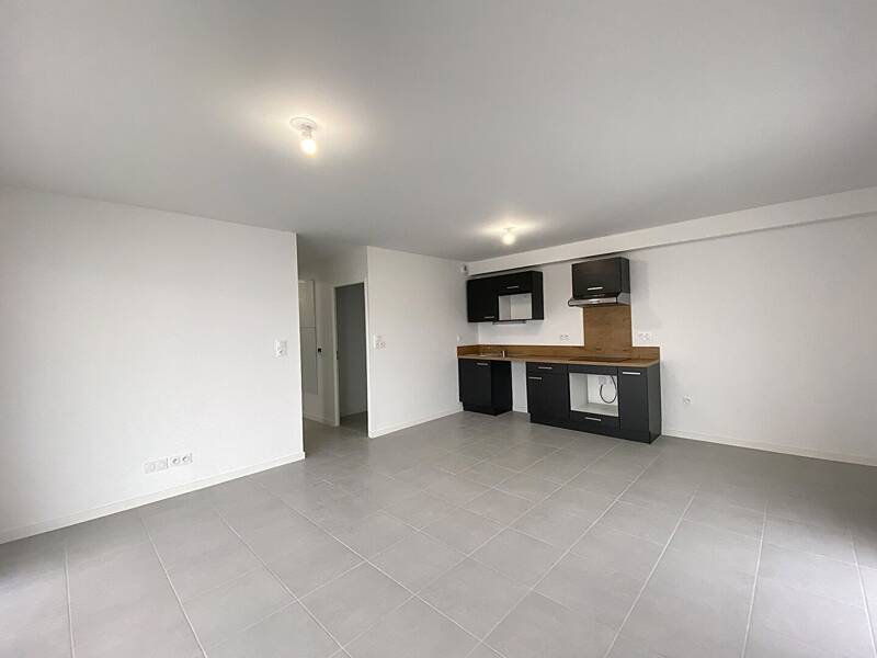 Maison à louer, 67m², BEAUZELLE