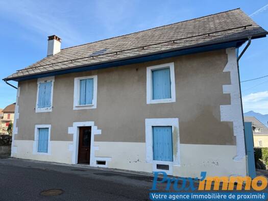 Maison à vendre 160 000 € 9 pièces 4 chambres 147 m² 221 m² de terrain Miribel-les-Échelles 38380