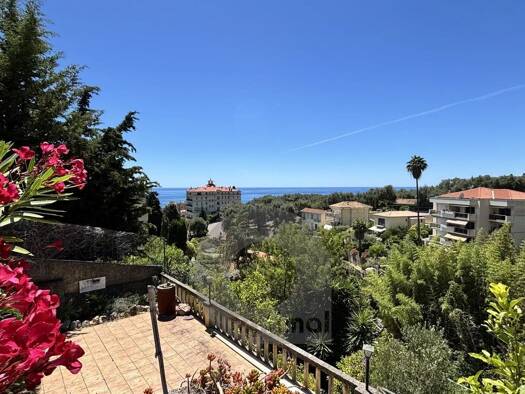 Appartement à vendre 772 500 € 4 pièces 3 chambres 159,06 m² Étage 2/2 Carei-Monti Menton 06500