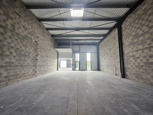 Local d'activités à vendre 410 000 € 178 m² d'espace de stockage Ayguemorte-les-Graves 33640