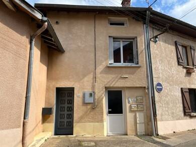 Appartement à louer 750 € 3 pièces 2 chambres 75 m² Dernier étage, Étage 1/1 Villars-les-Dombes 01330