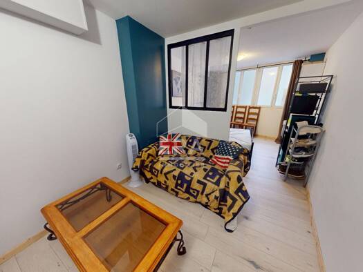 Maison à vendre 189 000 € 6 pièces 5 chambres 180 m² 322 m² de terrain Nantua 01130