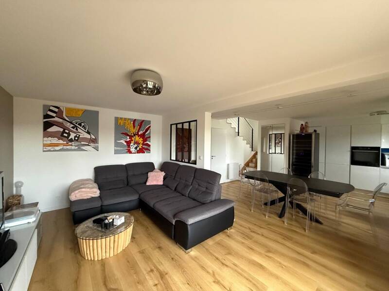 Maison à louer, 97m², GEX