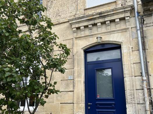 Maison à vendre 411 000 € 7 pièces 6 chambres 219 m² 258 m² de terrain Margaux-Cantenac 33460