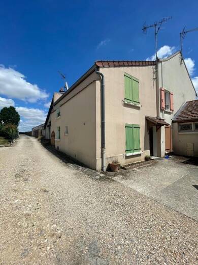 Maison de ville à louer 710 € 3 pièces 2 chambres 54 m² disponible à partir du 07/07/2025 Chambry 77910