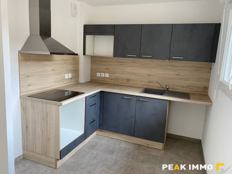 Maison à louer, 80m², CRUSEILLES