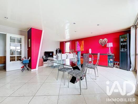 Appartement à vendre 265 000 € 4 pièces 3 chambres 97 m² Étage 3/4 Milliaire-Prés de Saint Pierre Thionville 57100