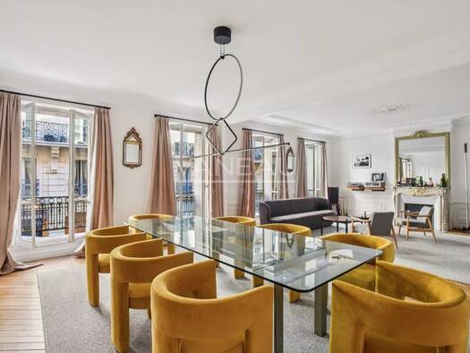 Appartement à vendre 2 070 000 € 5 pièces 3 chambres 145 m² Étage 1/6 Saint Philippe du Roule Paris 8ème arrondissement 75008