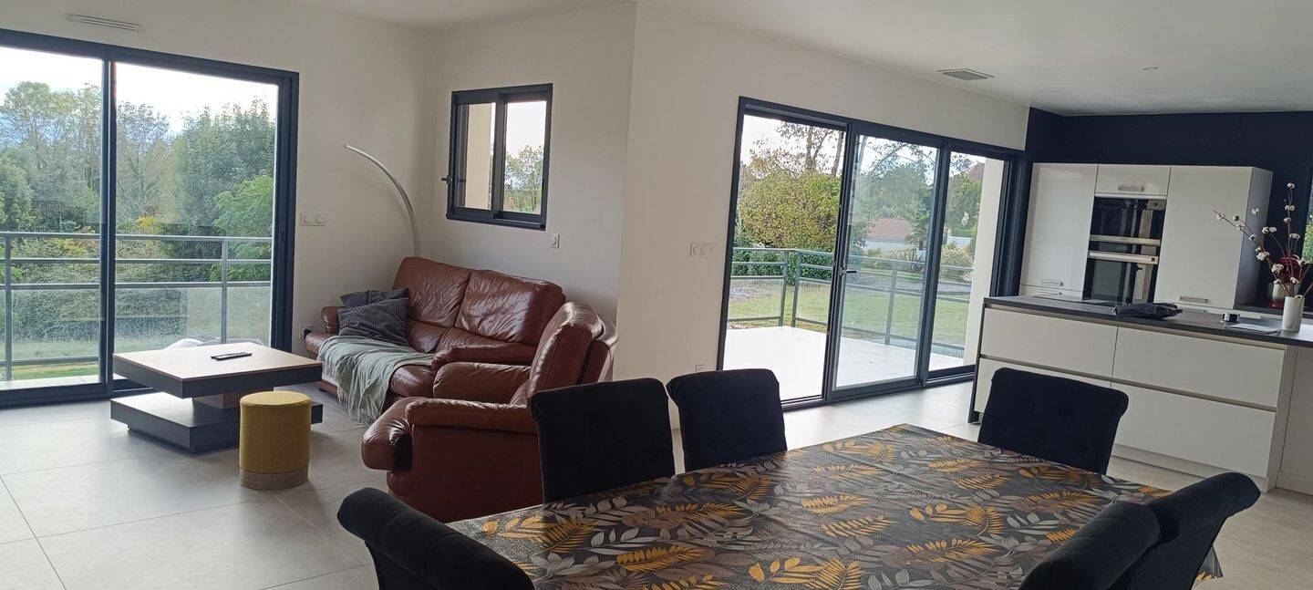 Maison à vendre, 200m², SAUVAGNON