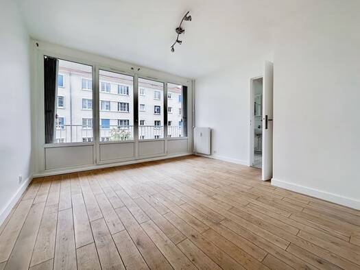 Appartement à louer - logement étudiant 895 € 1 pièce 27 m² RDC Rueil Malmaison 92500