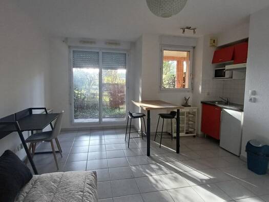 Appartement à louer 534 € 1 pièce 22 m² RDC disponible dès maintenant Basso-Cambo Toulouse 31100