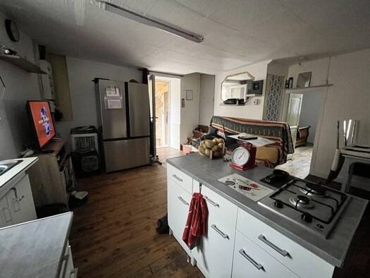 Maison à vendre 77 420 € 3 pièces 2 chambres 3 700 m² de terrain Voutezac 19130