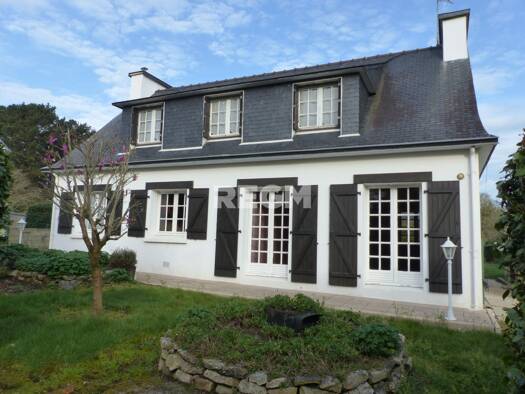 Maison à vendre 275 600 € 6 pièces 4 chambres 110 m² 1 044 m² de terrain Nord Trégunc 29910