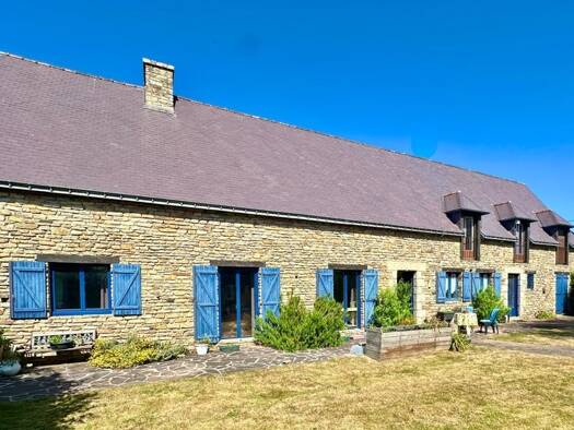 Maison à vendre 885 000 € 13 pièces 7 chambres 421 m² 3 100 m² de terrain Peri Centre Saint-Avé 56890