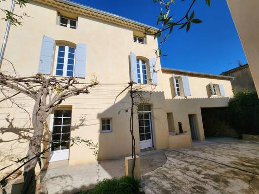 Maison à vendre 430 000 € 5 pièces 4 chambres 213 m² 100 m² de terrain Caderousse 84860