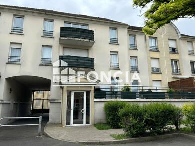 Appartement à louer 741 € 2 pièces 1 chambre 46,5 m² 3ème étage Centre Est et Sud Gonesse 95500