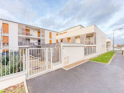 Appartement à vendre 212 000 € 2 pièces 1 chambre 50 m² Étage 1/2 Ville Nouvelle-Centre Est Noisiel 77186