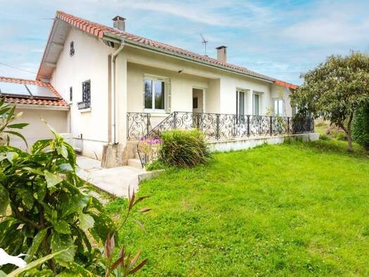 Maison de plain-pied à vendre 212 000 € 4 pièces 3 chambres 82 m² 1 600 m² de terrain Lombez 32220