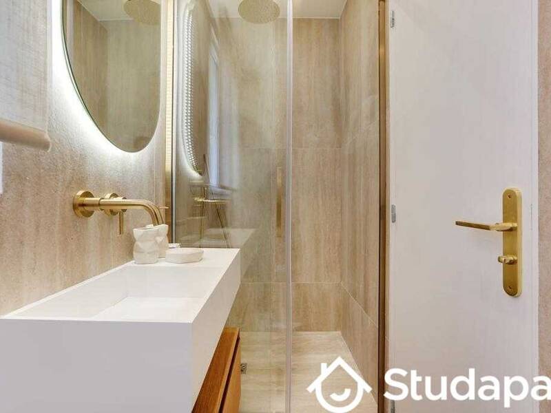 Maison à louer, 18m², PARIS 16E