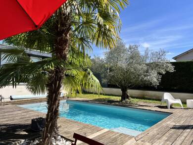 Maison de plain-pied à vendre 565 000 € 5 pièces 2 chambres 142 m² 1 600 m² de terrain Fareins 01480
