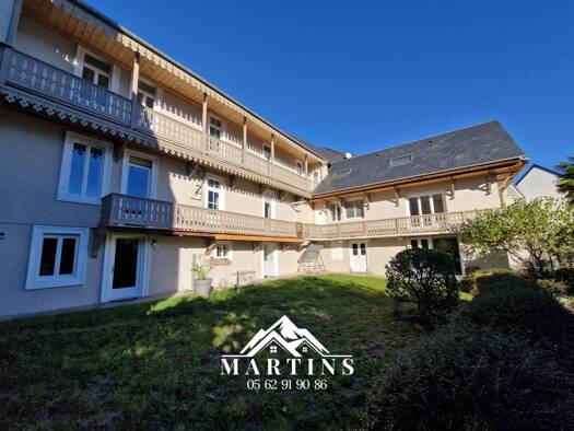 Maison à vendre 1 144 000 € 18 pièces 7 chambres 450 m² 1 108 m² de terrain Argelès-Gazost 65400