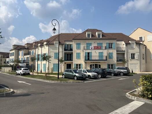 Local commercial à vendre 149 000 € 39 m² de surface de vente Est Lamorlaye 60260