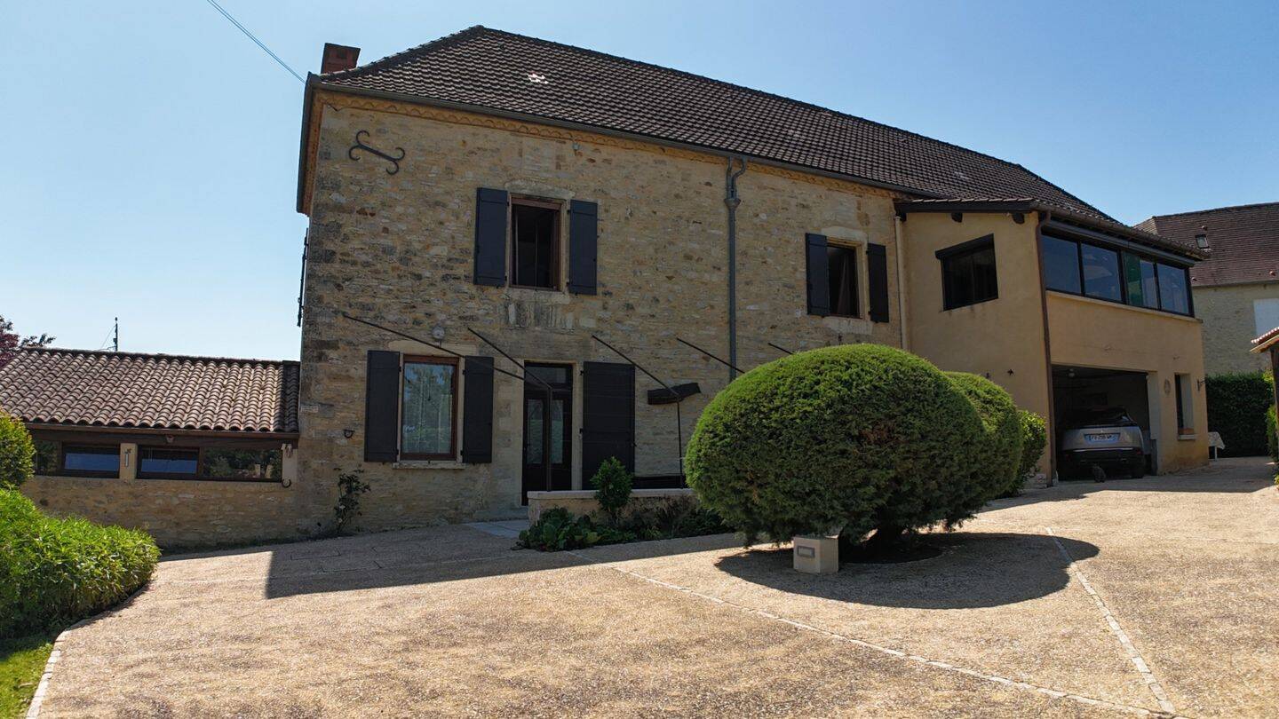Maison à vendre, 199m², GOURDON