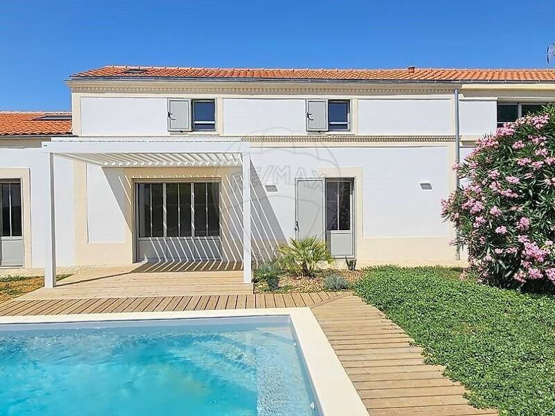 Maison à vendre, 176m², SAINT LAURENT DE LA PREE