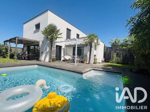 Maison à vendre 480 000 € 5 pièces 4 chambres 128 m² 548 m² de terrain Sud Artigues-près-Bordeaux 33370