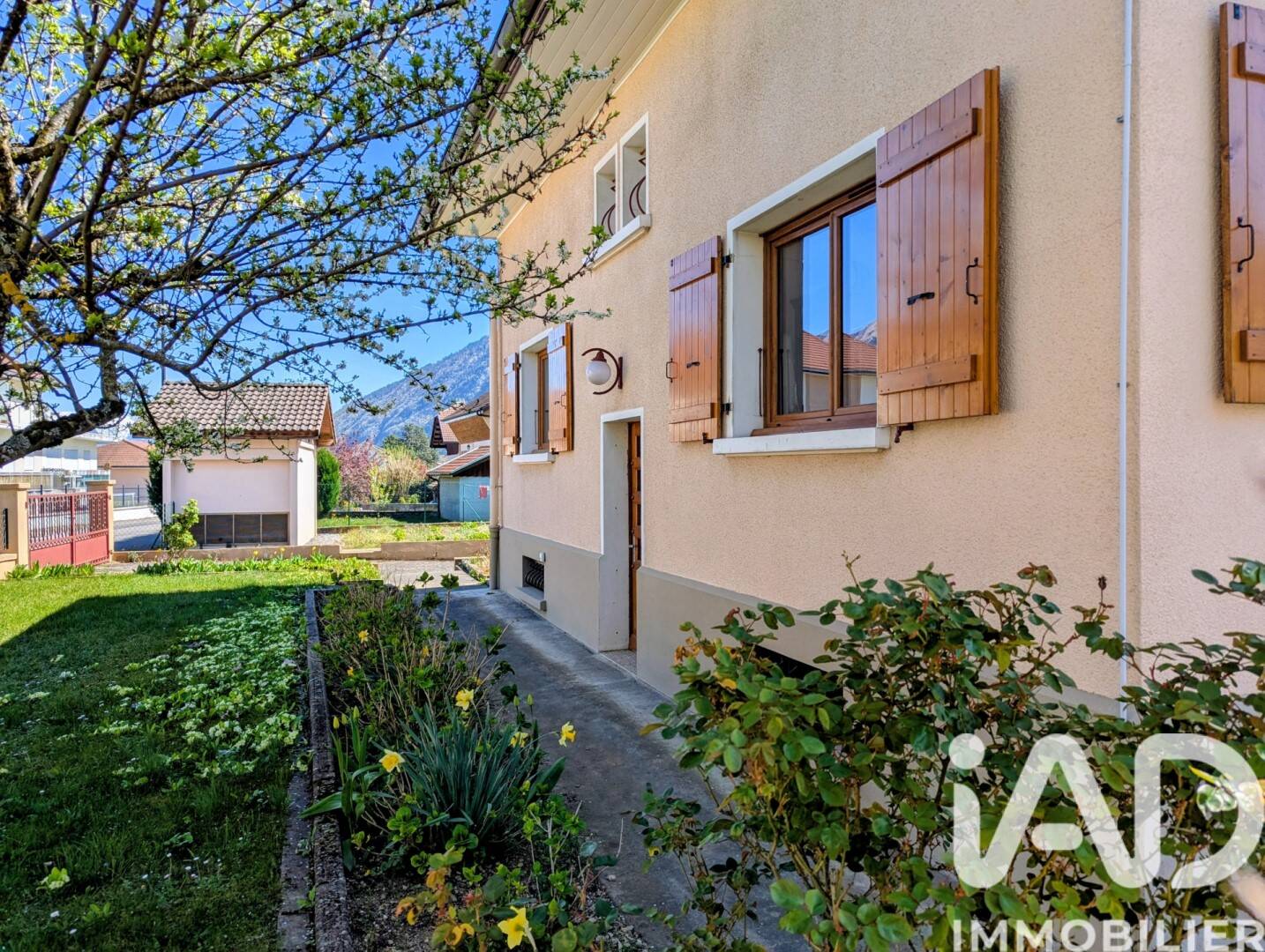 Maison à vendre, 181m², SAINT PIERRE EN FAUCIGNY