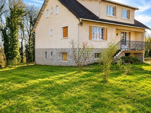 Maison à vendre 299 000 € 8 pièces 6 chambres 204 m² 934 m² de terrain Vernou-la-Celle-sur-Seine 77670
