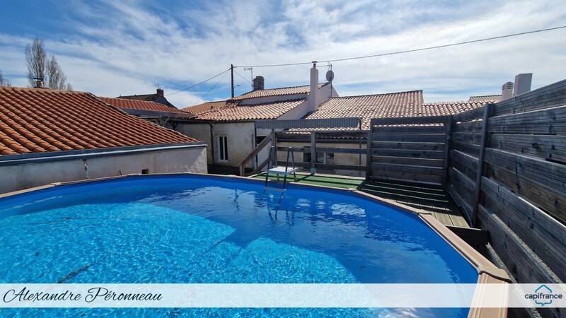 Maison à vendre, 170m², SAINT JEAN DE LIVERSAY