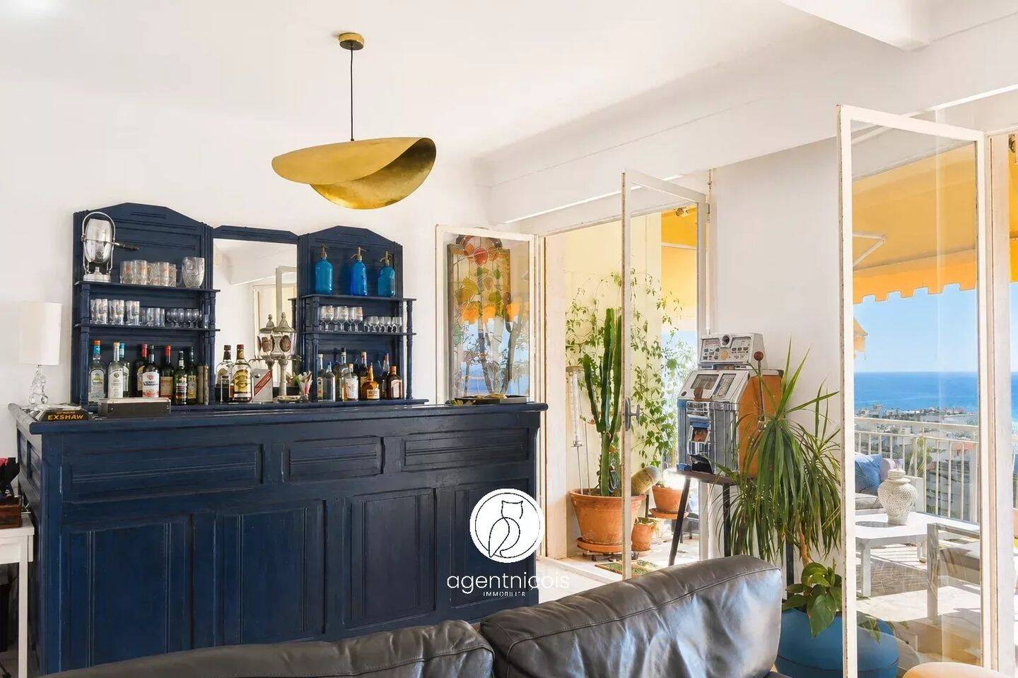 NICE // FABRON : 2 / 3 PIÈCES / TERRASSE / VUE MER / GARAGE — 4