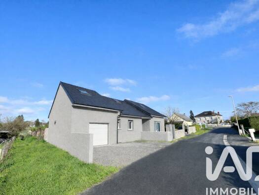 Maison de plain-pied à vendre 333 000 € 3 pièces 4 chambres 190 m² 553 m² de terrain Cublac 19520